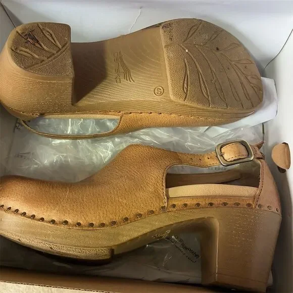 Dansko Women's Heeled Clogs Brown Size 40 (Women’s 10) Comfortable Casual Shoes - Picture 6 of 9